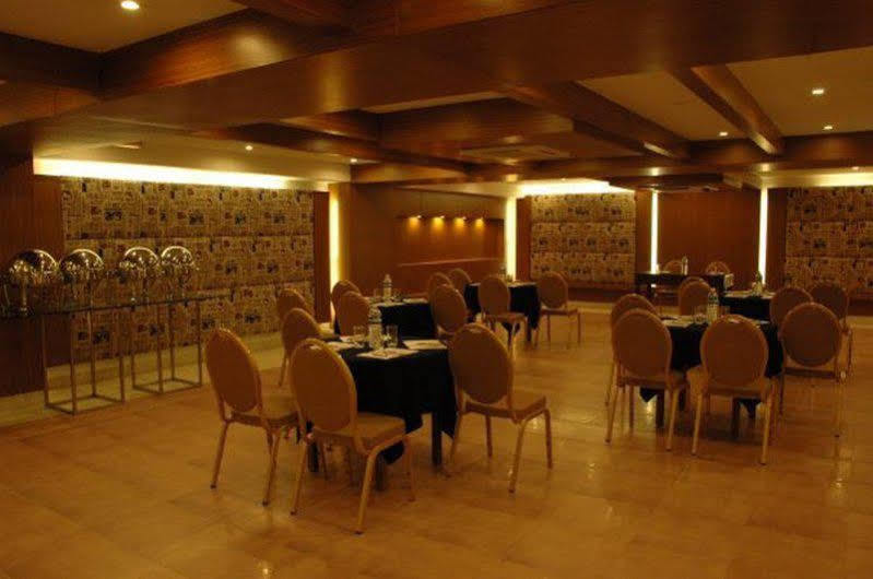 Shravanthi Sarovar Portico Bangalore Exterior foto